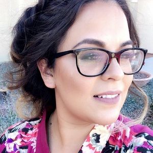 Meet your Posher, Marcia